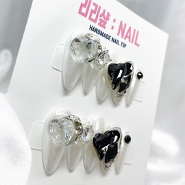 Black Aurora Princess Handmade Nail Tips - Short Oval / 블랙 오로라 공주 수제네일팁 - 숏오벌