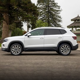 Dawn Enterprises, Inc. FE-TAOS22 Finished End Body Side Molding Compatible with Volkswagen Taos - Platinum Gray Metallic (LD7X)