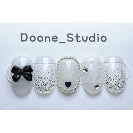 [Dune] What about white syrup?Black Ribbon EasyCute handmade nail tips - Coffin Egg / [두네] 화이트시럽엔? 블랙리본이지귀여운 수제네일팁 - 코핀에그