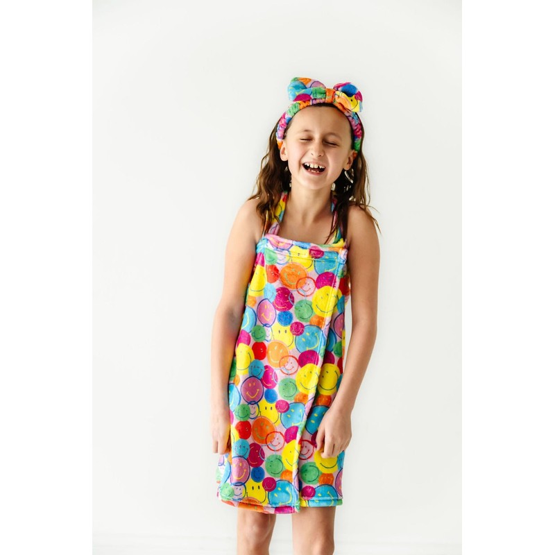 macaron+me Plush Spa Wrap and Towel Neon Smiles X Small,