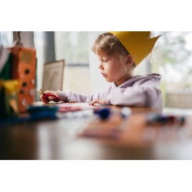 Fiskars Childrens Scissors - Blunt Safety Blades, Right Handed, 6 Years +, 13cm - Red