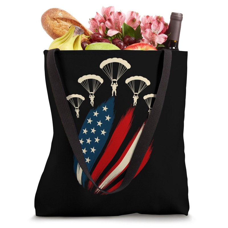 Paratrooper American Flag Design – Patriotic Skydiving Tote Bag