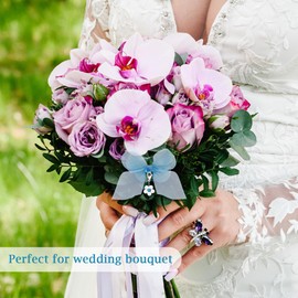 PEALICIOUS Something Blue Wedding Gifts for Bride, Daisy Garter Bouquet Charms for Wedding Memory, Bride Accessories with Bridal Shower Card from Mom Dad Sister Friends, Memorial Gifts Bridal Jewelry