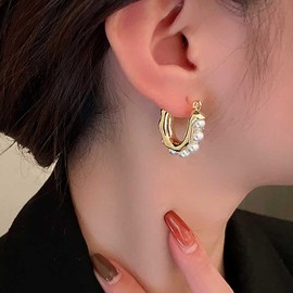 Jugielu Vintage Pearl Hoop Earrings Gold Pearl Hoop Drop Earring Circle Pearl Huggie Earrings Bridal Wedding Pearl Earrings Jewelry for Women