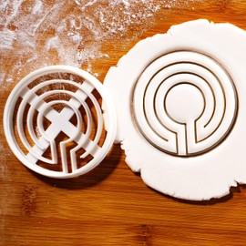 BAKERLOGY Round Labyrinth Cookie Cutter - Detailed Cookie Cutter Design for Baking and Crafting, Ideal for Fondant, Dough, Clay