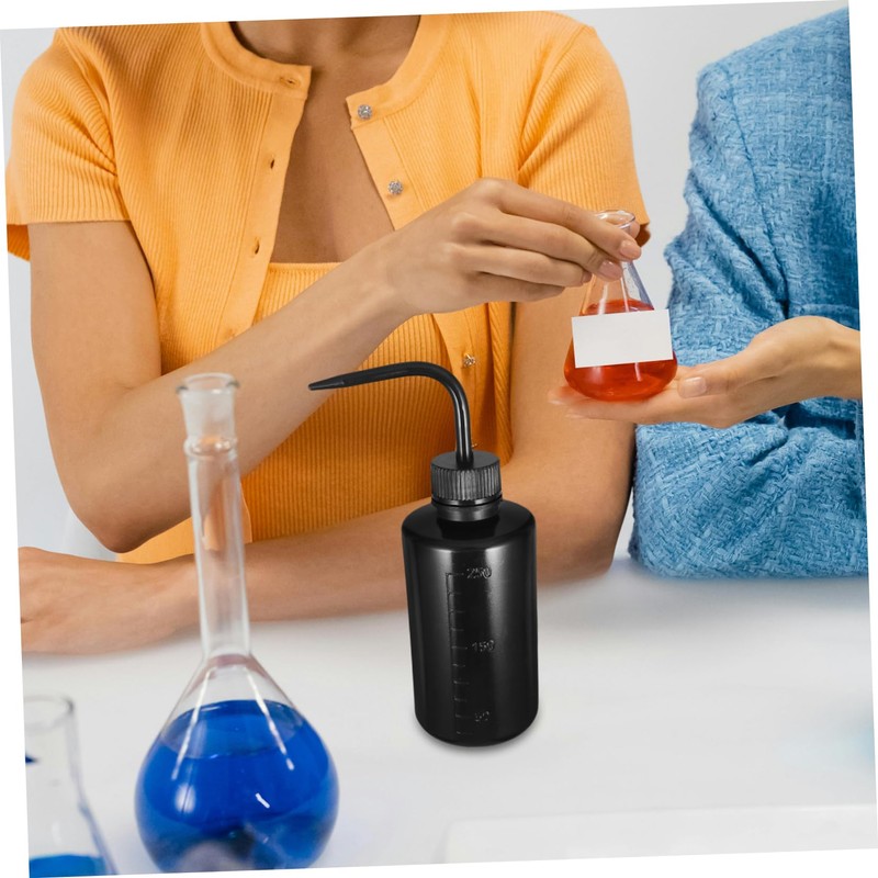 Ipetboom 4pcs Plastic Washing Bottle Graduated Lab Wash Bottle with