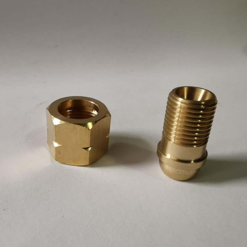 Reduction Gas Hose Connection 3/8 Inch Union Nut to 1/4