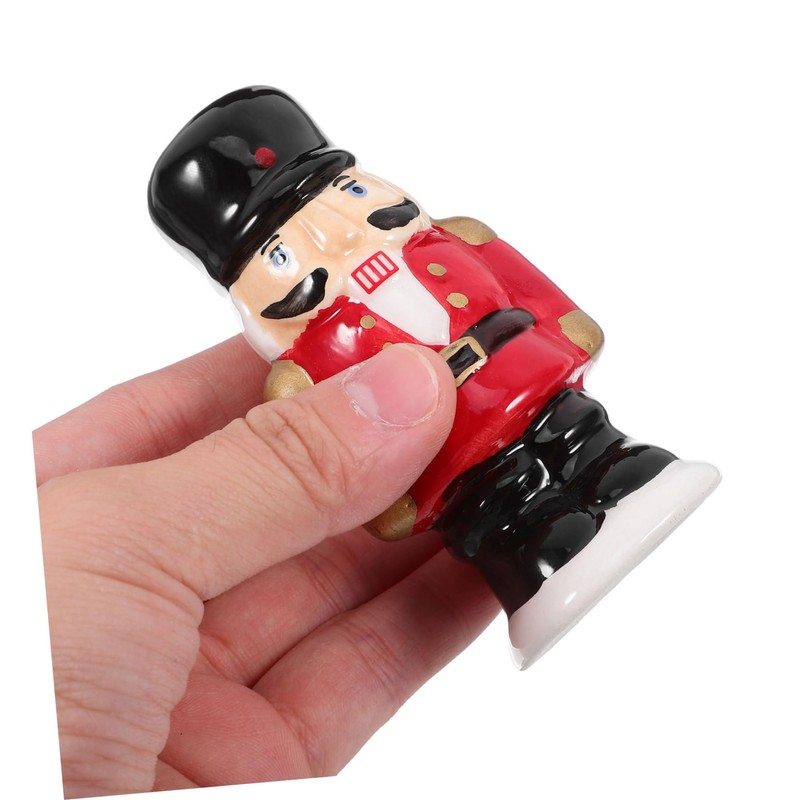 SHOWERORO 2pcs Kosher Salt Pepper Shaker Ceramic Nutcracker Design Seasoning