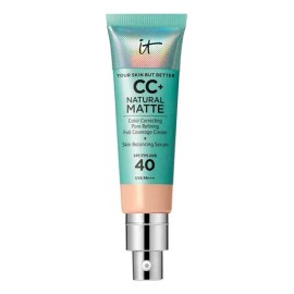 It Cosmetics CC+ Natural Matte - CC Cream Base de Maquillaje 7 en 1 con Protector Solar FPS 40 Cobertura Completa para Piel Grasa, Acabado Mate, Contr
