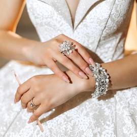 Pack of 2 Jewellery Bracelet Tools, Bracelet Dressing Aid, Jewellery Watch Bracelet Tool, Jewellery Helper Bracelet Helper, for Hooking, Women Bracelet, Necklace, Buckle, Zip