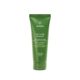Aveda Be Curly Advanced Curl Enhancer Cream | Protege los rizos y ondas del encrespamiento en condiciones de alta humedad, hidrata y aporta brillo.