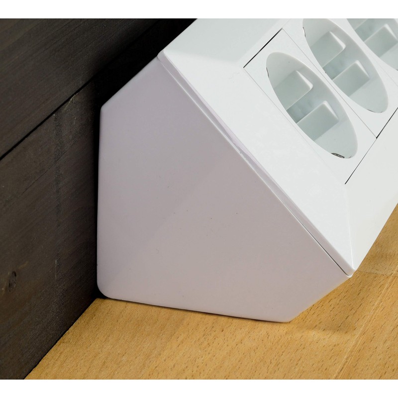 Socket block in white.