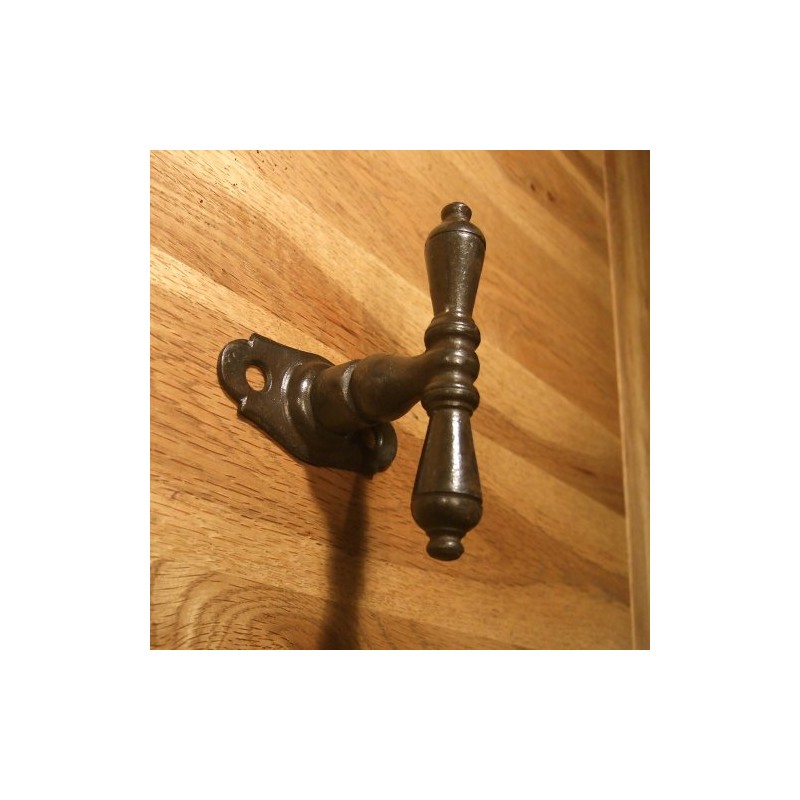 Antikas – Tilt and Turn Window Handle – Antique Iron