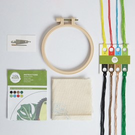 Simply Make Embroidery by Numbers Kit, Toucan, Multicoloured, Single Craft Kit, Stitch and Sewing Kit That Includes Embroidery Threads, Craft Kits for Adults UK, Embroidery Kit with Embroidery Hoop