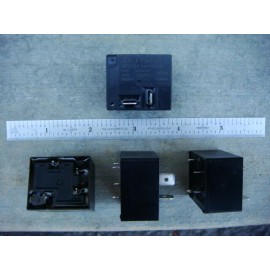 ZETTLER LOT 5 ZETTLER High Current 40A Power RELAY 15V SPST AZ2160-1A-15DE