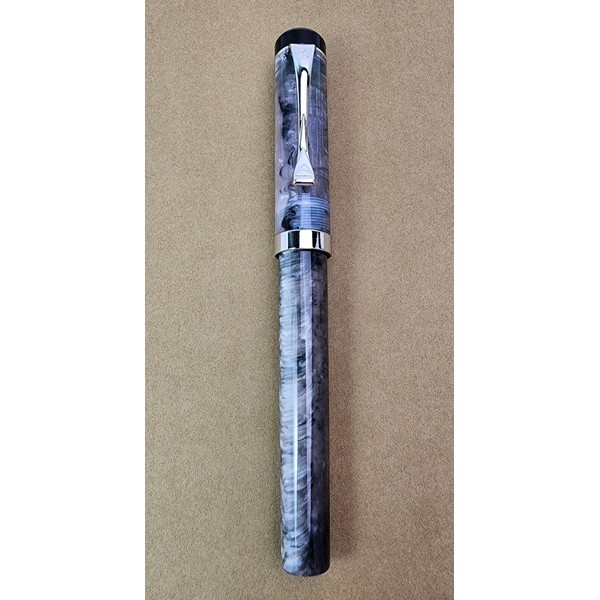 LABAN CELEBRATION FOUNTAIN PEN MOON BLUE MEDIUM NIB LRN-F688MB (NO