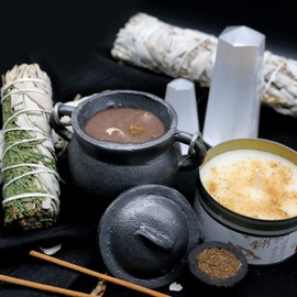 Reusable 4" Cast Iron Cauldron Candle with Lid and Hanging Handle for Spell Casting, Smudging, Ritual & Blessings Pot Belly Witchcraft Candle Aromatherapy Scented (Palo Santo)