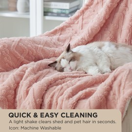 Bedsure Gentlesoft Sherpa Fleece Throw Blanket for Couch - Fluffy & Cozy Cable Jacquard Tufted Throw for Women Gift, Thick and Warm Christmas Blanket for Winter, Pink, 50x60 Inches