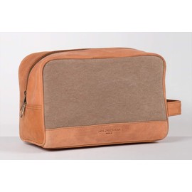 HOLZRICHTER Berlin Toiletry Bag (L) - Large Premium Leather Toiletry Bag, Camel Beige