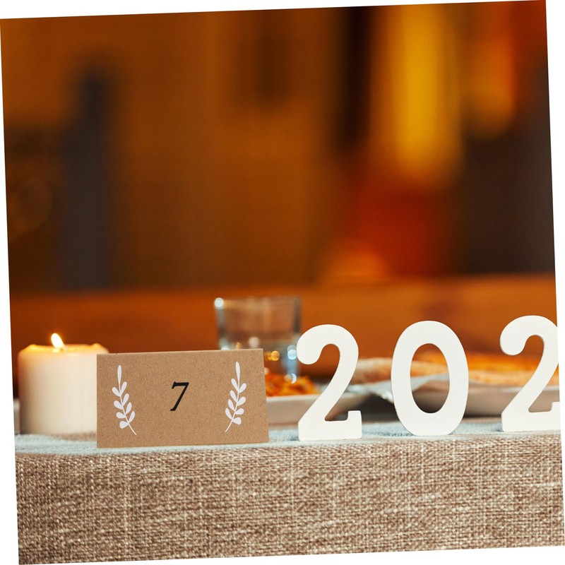 Operitacx 100pcs Table Seat Plate Cards Palm Leaf Design White