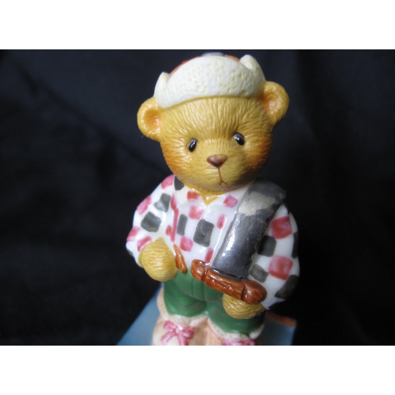 Cherished Teddies.......... Canada ... Box Figurine