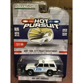 Greenlight Hot Pursuit 1997 Jeep Cherokee NYPD.