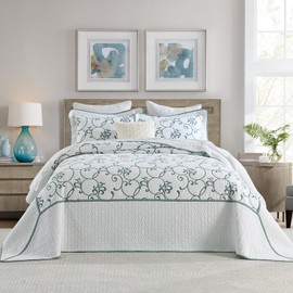 FineStichery Oversized Queen Bedspread 120"x102" - 100% Cotton Extra Large Quilt, Embroidered Bedspread Coverlet with Pillow Shams, Lightweight Quilted Bedding Set 3 Piece, Blue/White