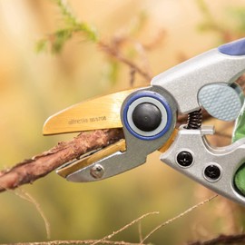 Alfresia Anvil Pruner Secateurs – Heavy Duty, Hardened Carbon Steel with 7-Inch Titanium Coating Blades, Easy Grip Handle and Safety Lock, Rust Resistant, Durable Cutters for Gardens, Trees, Hedges