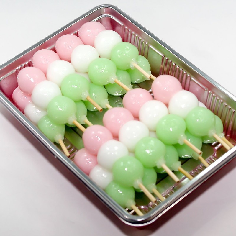 Food Sample Magnet, Seems to Eat, Tri-Color Dumplings, 31 ft