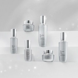 Genie Youm EGF Basic Cosmetics 6 Types Hyaluronic Acid Moisturizing Women’s Functional Skin Care Gift Set / 지니윰 EGF 기초 화장품 6종 히알루론산 수분 보습 여성 기능성 스킨케어 선물 세트