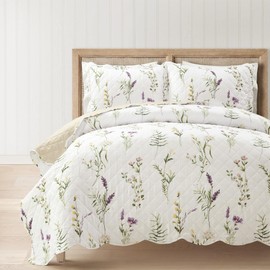 Lush Decor Watercolor Wildflower Scallop Edge Floral Quilt Set, 3 Piece Set, King/California King, Neutral & Multi - Pretty Botanical Bedding Set - Scalloped Quilt - Garden Flowers - Spring Decor