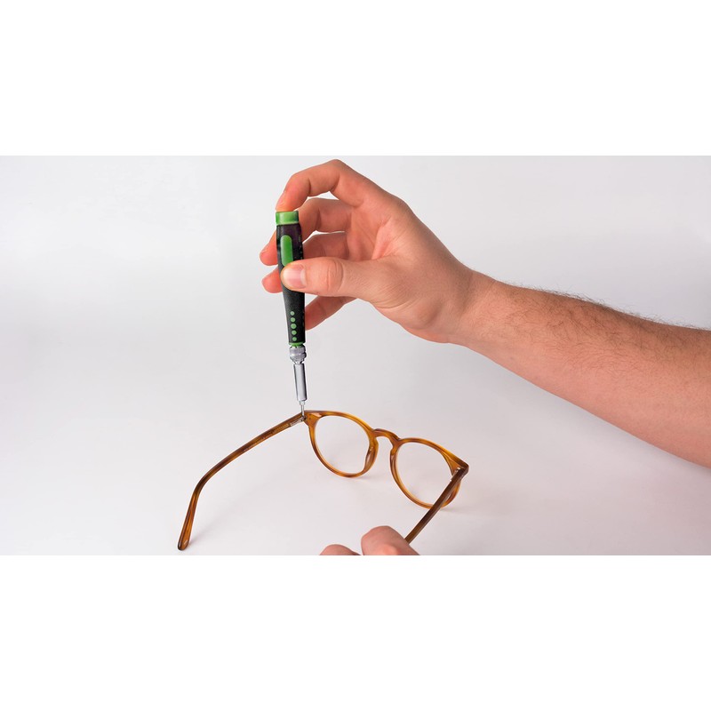 Salki/32 Piece Tool Set and Case