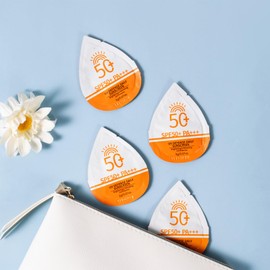 Mini Sunscreen Travel Size Bulk, 60 Pcs SPF50 Beach Must Haves For Face & Body, Sunscreen Packets Party Favor, Mini Classic Lotion Lightweight Water Resistant & Non-Greasy (60Pcs)