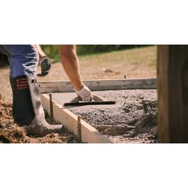 TREDS Rubber Concrete Boot, Pull-On Overboot for Construction, Mud & Snow, Size M/L (9-10), 17" Ht, Black