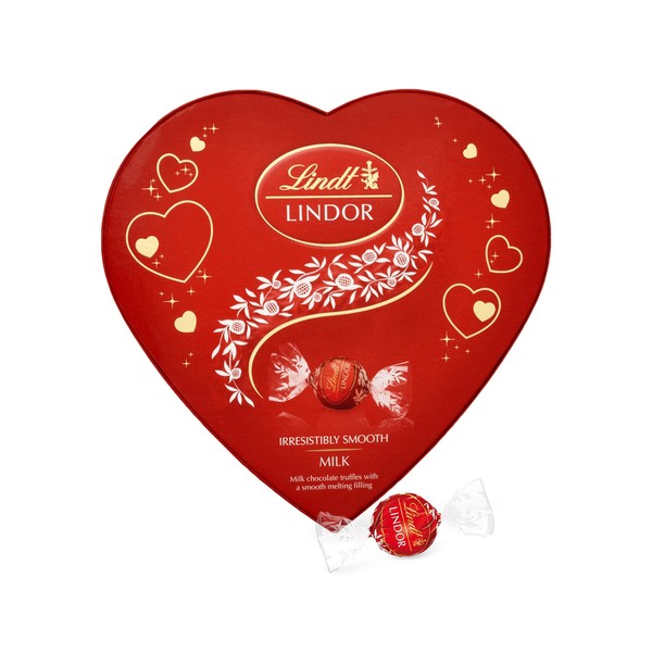 Lindt Lindor Amour Heart Chocolate Box, Chocolate Gift for Him and Her, 160 g