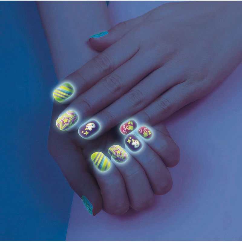 Clementoni 18113 Crazy Chic-Fluo Nail for Children from 6 Years