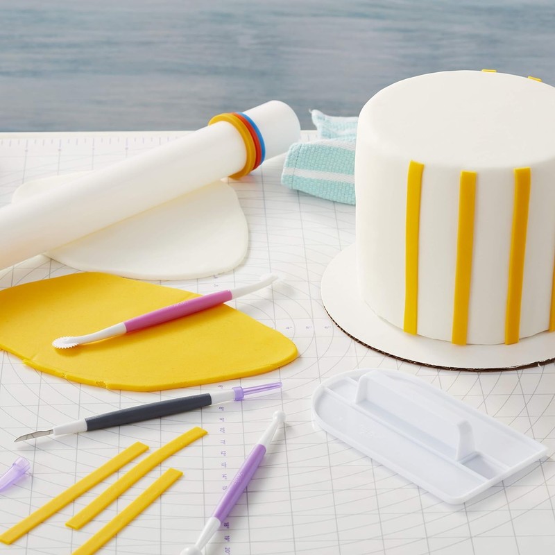 Wilton 02-0-0200 Fondant and Gum Tool Plastic