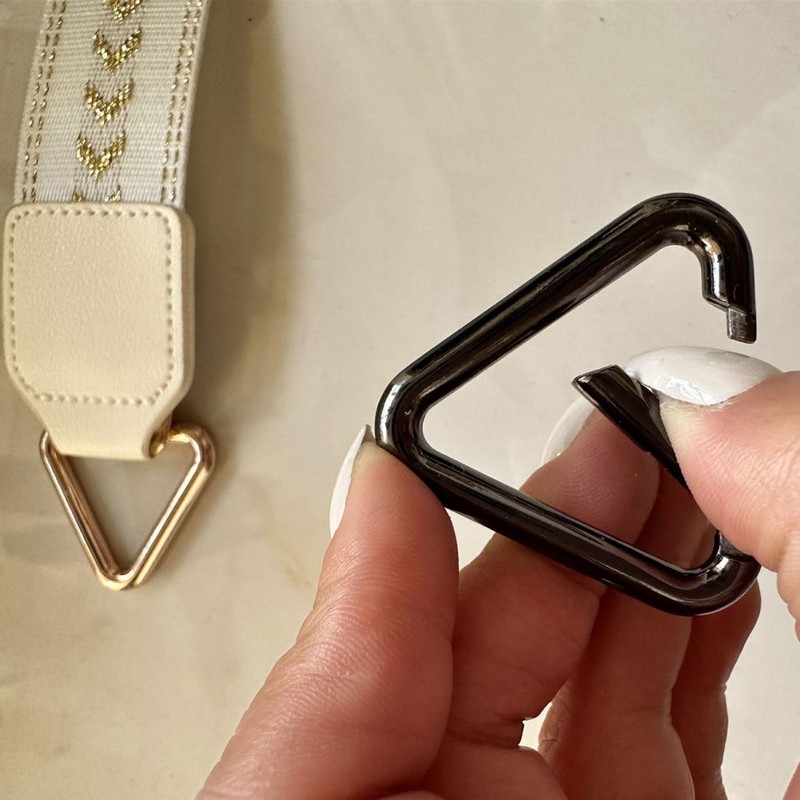 SaveSooo Triangular Carabiner, Multi-functional, Tent, Outdoor, Camping, Mountain Climbing, Universal