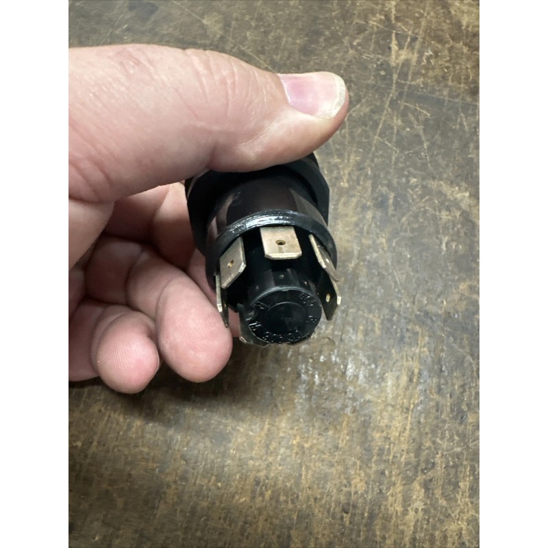 Massey Ferguson OEM Massey Ferguson Agco Push Button Switch 3370427M91