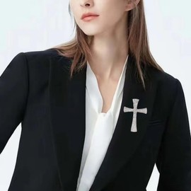 MLEPUS Rhinestone Cross Brooch Pin for Women Gold Silver Glitter Crystal Christian Men Women Faith Religious Cross Star Brooches Lapel Pin Fashion Simple Dress Accessories Jewellery Gifts (silver)