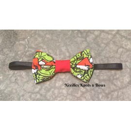 Handmade Grinch Bow Tie, Christmas Holiday Pre Tied Bow Tie on Adjustable Strap