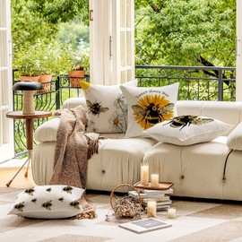 HUASHUZI Cushion Covers Bee Outdoor Waterproof Bee Gifts Design for Women Decorations Throw Pillow Case Set of 4 18x18 inch Home Decor for Sofa Bench Couch Garden Furniture 45x45cm