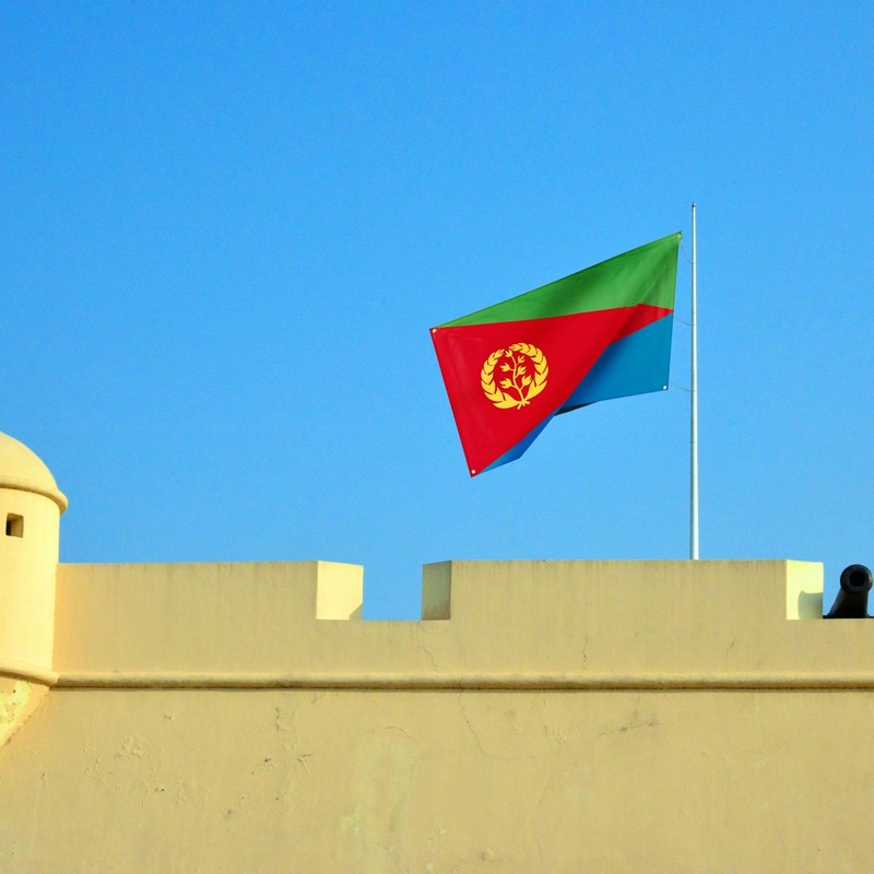 Runesol Eritrea Flag, 91x152cm, 3ft x 5ft, 4 Grommets, Eyelet