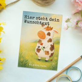 Mr. & Mrs. Panda Personalisierte Postkarte Kuh Design - Geschenk, Postkarte mit Wunschtext, Grußkarte mit Namen, Bauernhof, Geschenkkarte mit Namen,