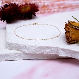 Carissima Gold Women's 9ct Yellow Gold White Enamel Bead Mini Trace Chain Bracelet