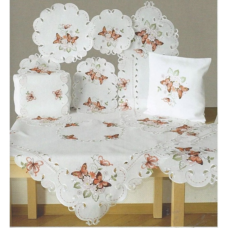 Tablecloth 30 x 45 cm Oval Champagne Butterflies Red Colourful