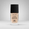 Wet N Wild Photo Focus Dewy Foundation - Base De