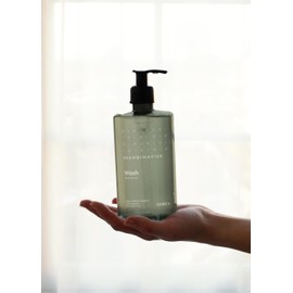 Skandinavisk FJORD Hand & Body Wash, Apfel- und Birnenblüte, Obstgartenfrüchte und rote Johannisbeeren. 500 ml