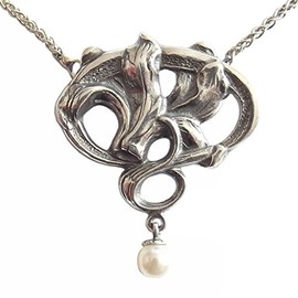 Art Nouveau-Inspired Chain with Floral Pendant and Pearl