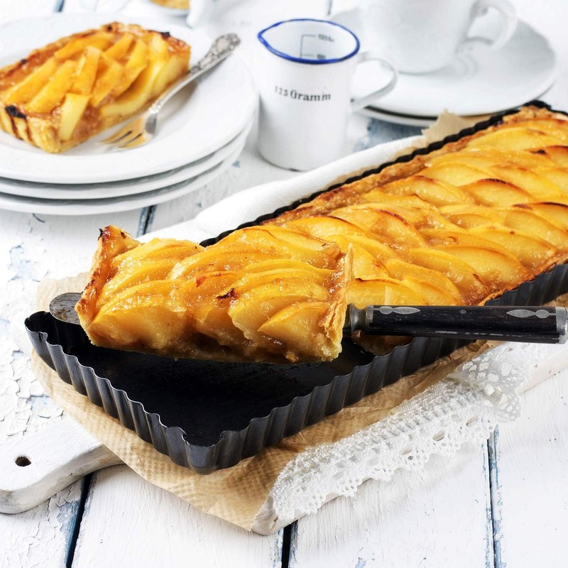 MGE - Wavy Baking Mould with Removable Base - Rectangular